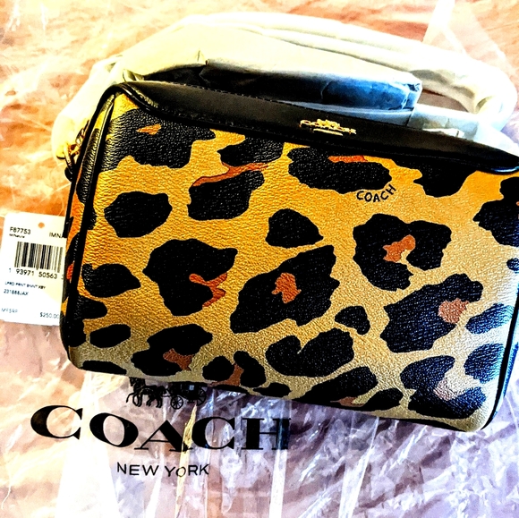 🔥COACH NWT crossbody bennett cheetah print